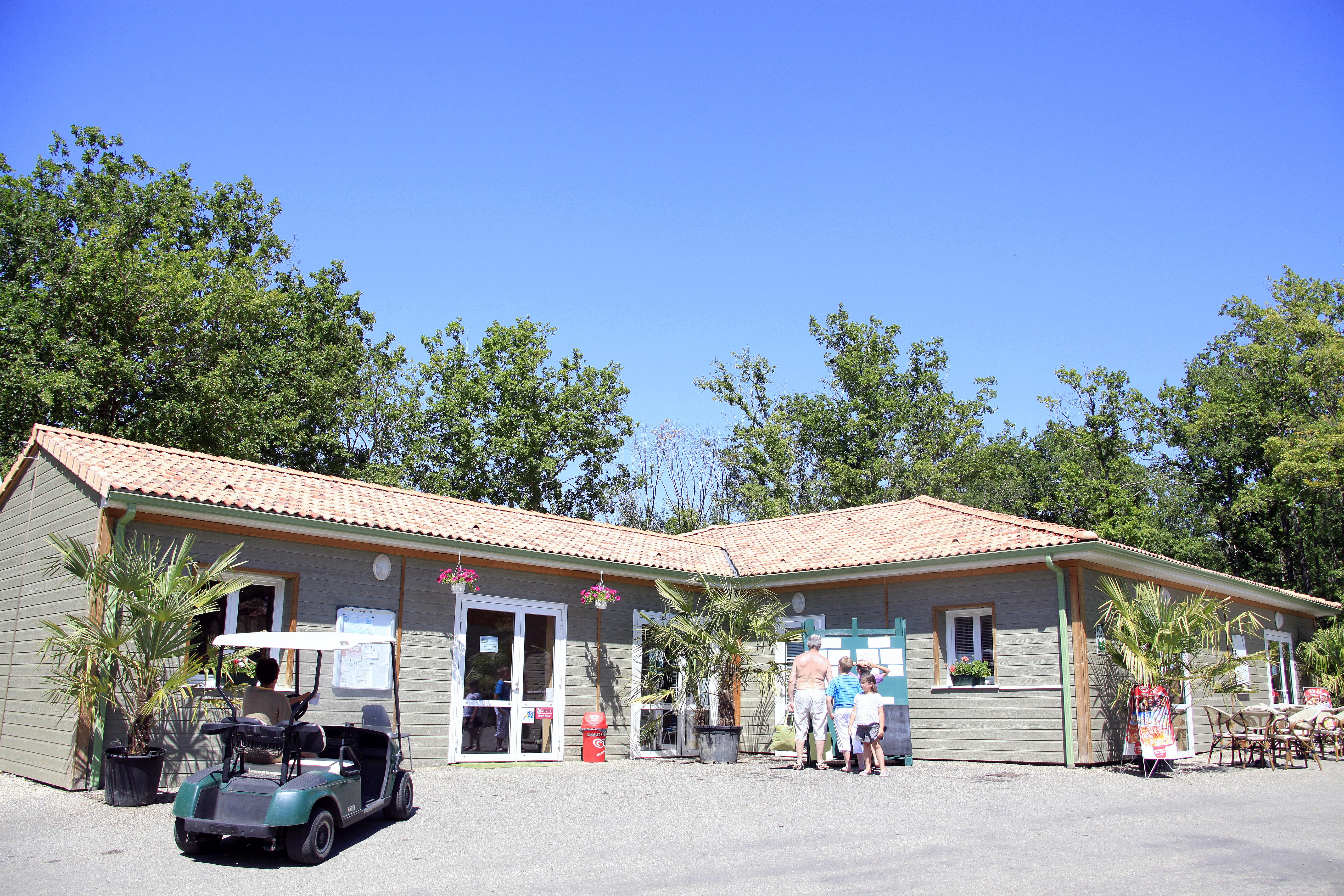Holiday park Terres De France - Les Hameaux Des Lacs